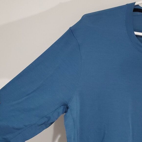 Lululemon large blue long sleeve shirt - Picture 4 of 7